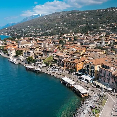 Vicolosuite - Di Garda Apartamento