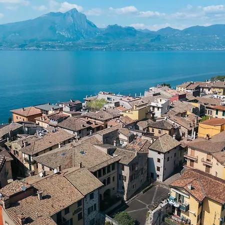 Vicolosuite - Di Garda Apartamento *