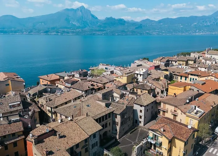 Vicolosuite - Di Garda Apartmán *