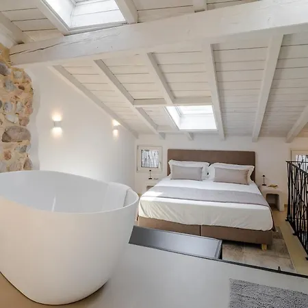 Apartment Vicolosuite - Di Garda
