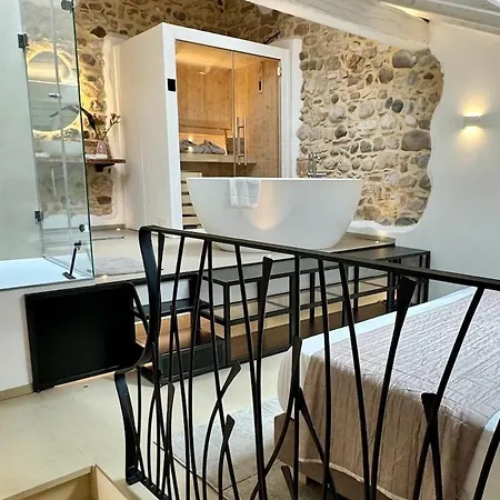 Vicolosuite - Di Garda Apartment *