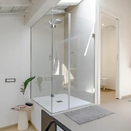 Apartment Vicolosuite - Di Garda Torri Del Benaco