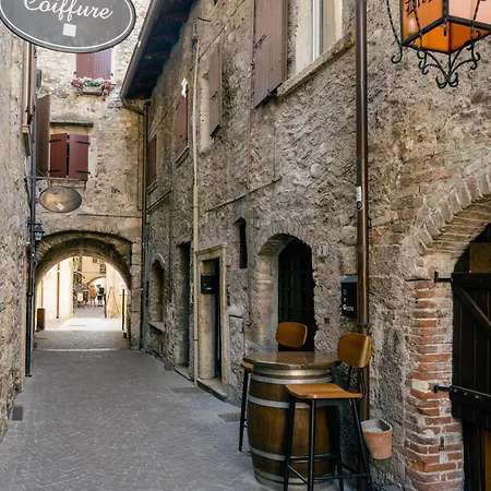 Vicolosuite - Di Garda * Torri Del Benaco