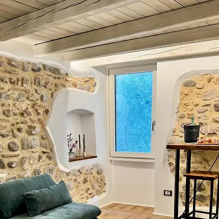 Vicolosuite - Di Garda Torri Del Benaco